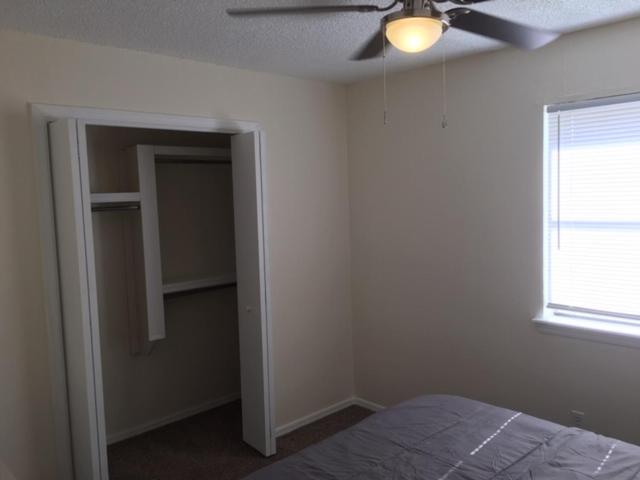 Fully Furnished Two Bedroom Apartment Lawton Exterior photo