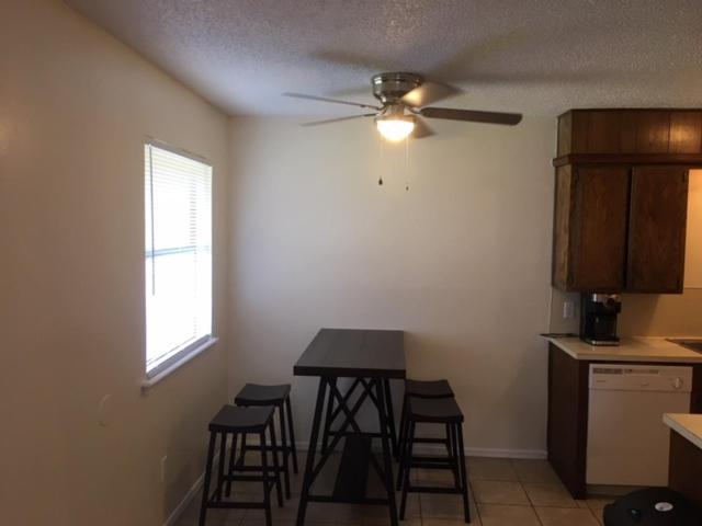 Fully Furnished Two Bedroom Apartment Lawton Exterior photo